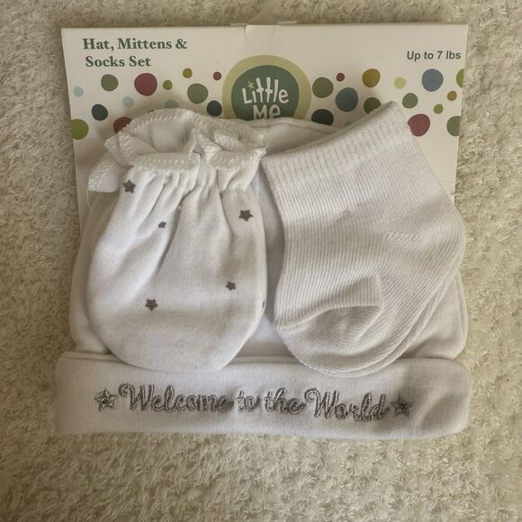 Little Me- New Born”Welcome To The World” Hat, Mittens &socks Set- White/ Silver - Picture 2 of 3